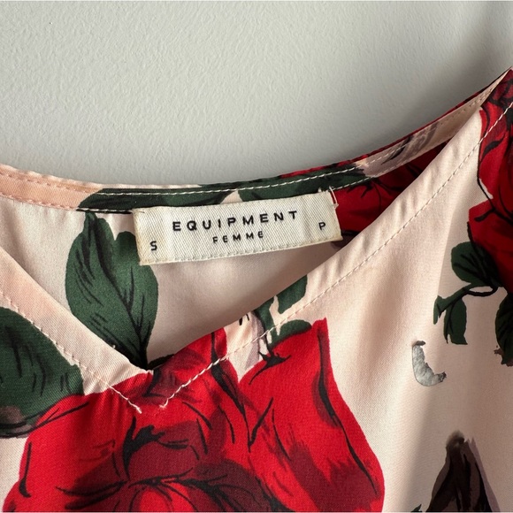 Equipment Layla Floral Silk Camisole Top Size Small Rose Floral Print Blouse - Picture 5 of 12